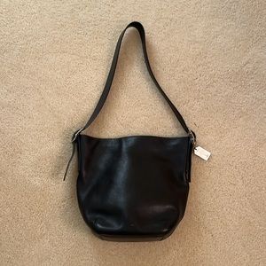 Coach black leather shoulder bag with adjustable strap - immaculate